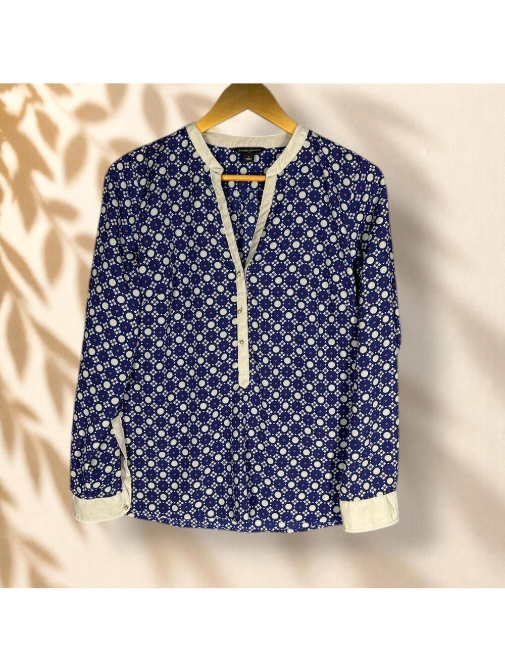 Banana Republic Blouse Women S Small Blue Geometric V-Neck Long Sleeve Button